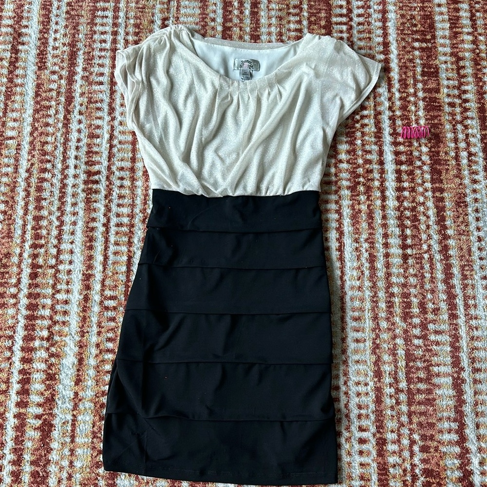 Cute dresss with sparkly draped top, fitted bottom.